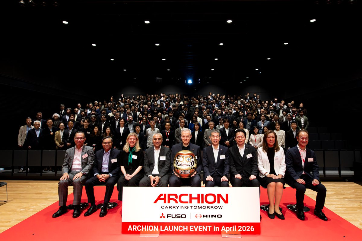 ARCHION_jp's tweet photo. ARCHION発足イベントを開催🤝
 全社員が集結し、ビジョンと戦略を共有。新たなスタートを切りました。
#ARCHION #日野 #三菱ふそう #FUSO #HINO https://t.co/ddO777nhss