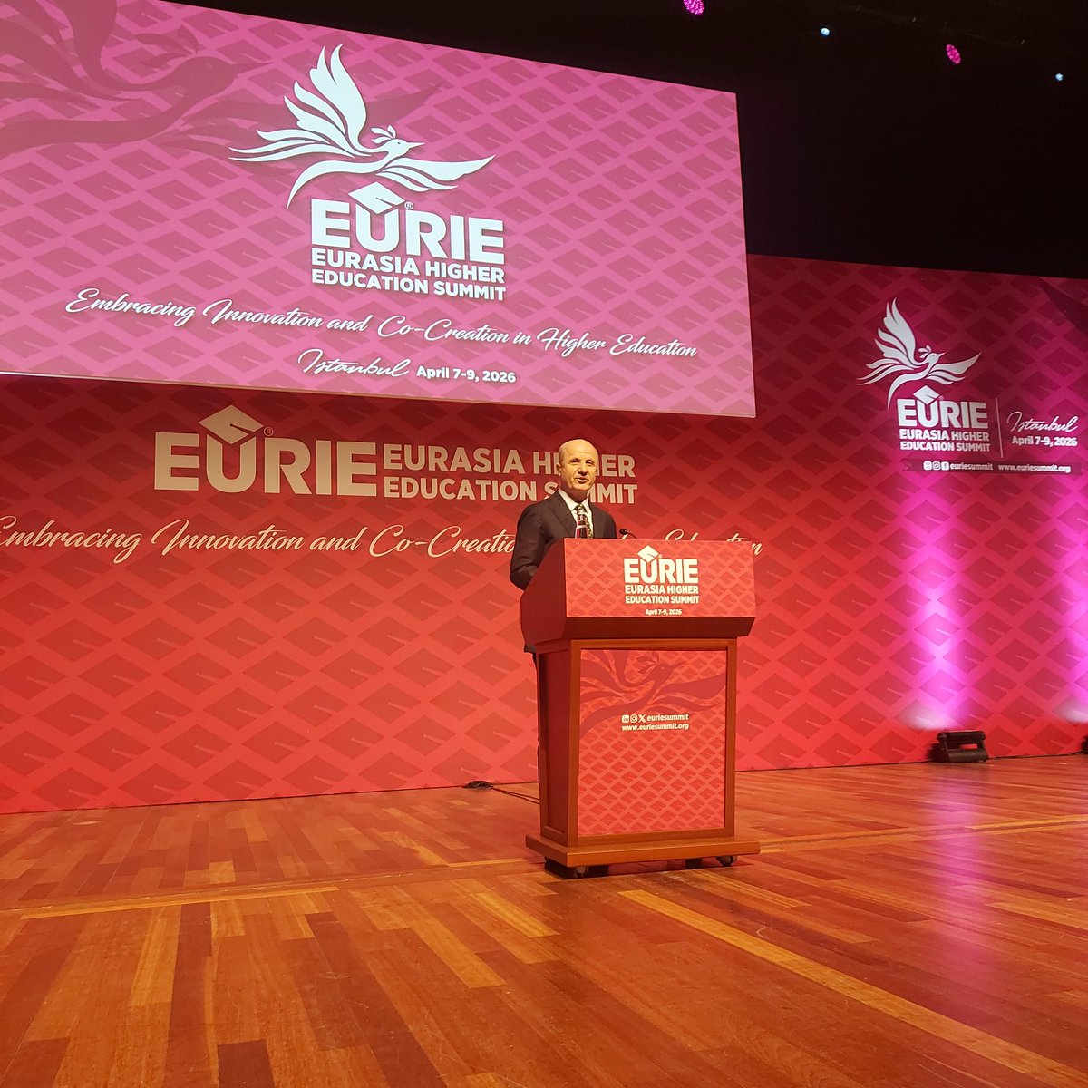 bilkolejleri's tweet photo. Avrasya Yükseköğretim Zirvesi (EURIE) 2026, YÖK Bşk. Prof. Dr. Erol Özvar'ın konuşmalarıyla  devam etti.

@erolozvar  @IAUKampus  #imaginetomorrow @EURIESUMMIT https://t.co/z79p9qX6ST