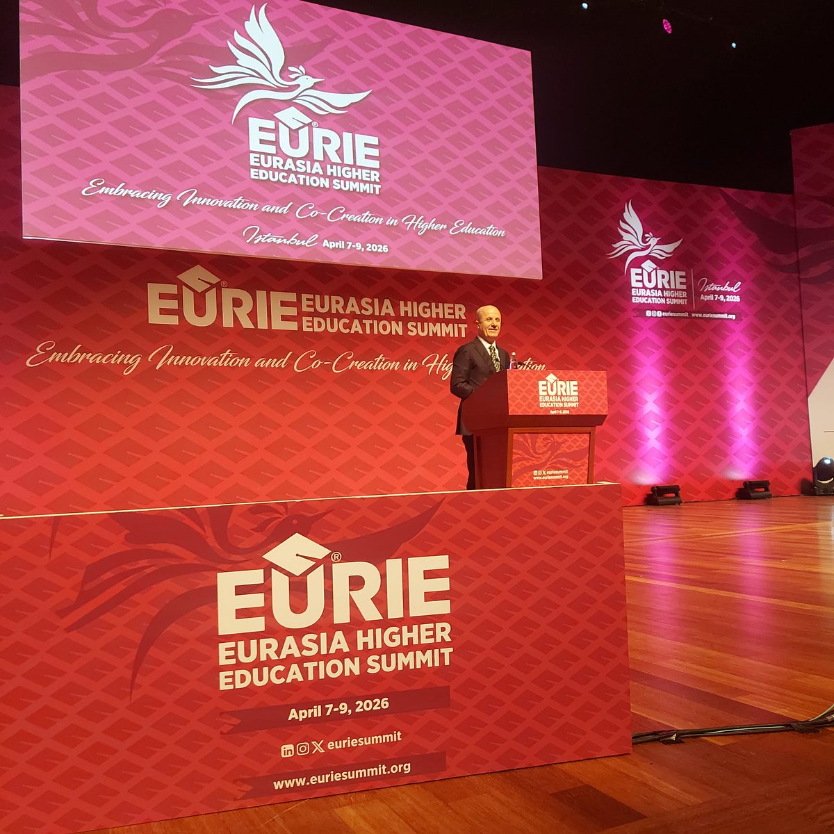 bilkolejleri's tweet photo. Avrasya Yükseköğretim Zirvesi (EURIE) 2026, YÖK Bşk. Prof. Dr. Erol Özvar'ın konuşmalarıyla  devam etti.

@erolozvar  @IAUKampus  #imaginetomorrow @EURIESUMMIT https://t.co/z79p9qX6ST