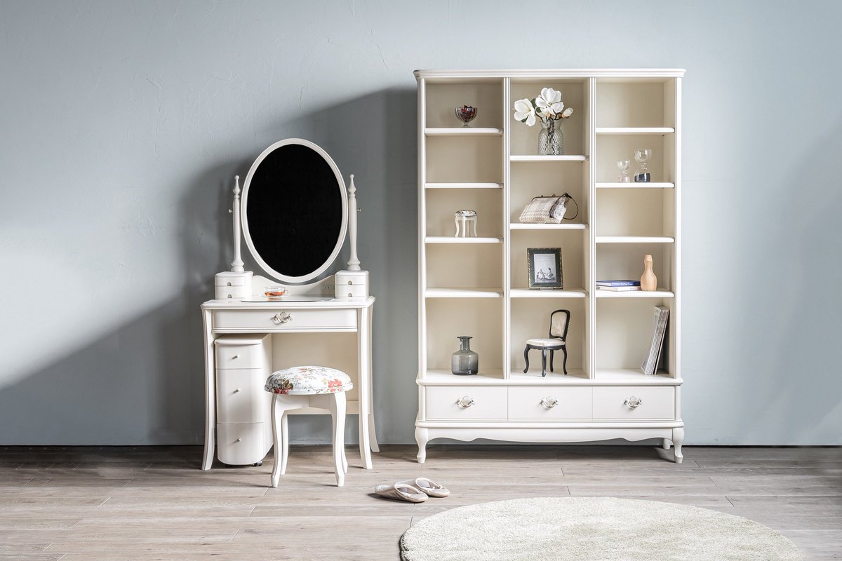 KoboIshrsts's tweet photo. Two lingered in the white‑furnished garden room—KO, the yellow Labrador, adjusting a tiny chair on the handcrafted Matsunaga Kobo shelf,waited on the daybed as if holding the quiet between stories yet to be told. #MatsunagaKobo
#StorybookScene #HandcraftedFurniture #LabradorTale https://t.co/F5u6AKuELP