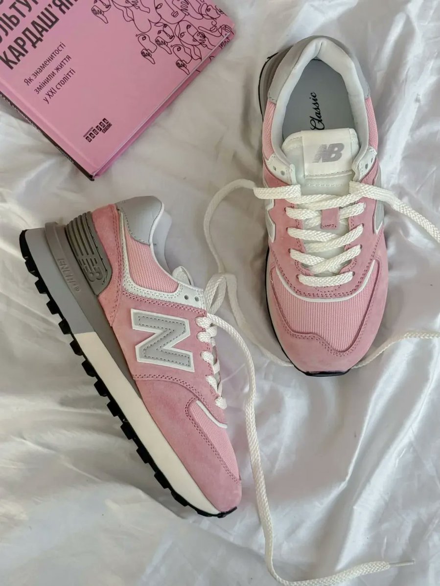 sneakersfandom's tweet image. 