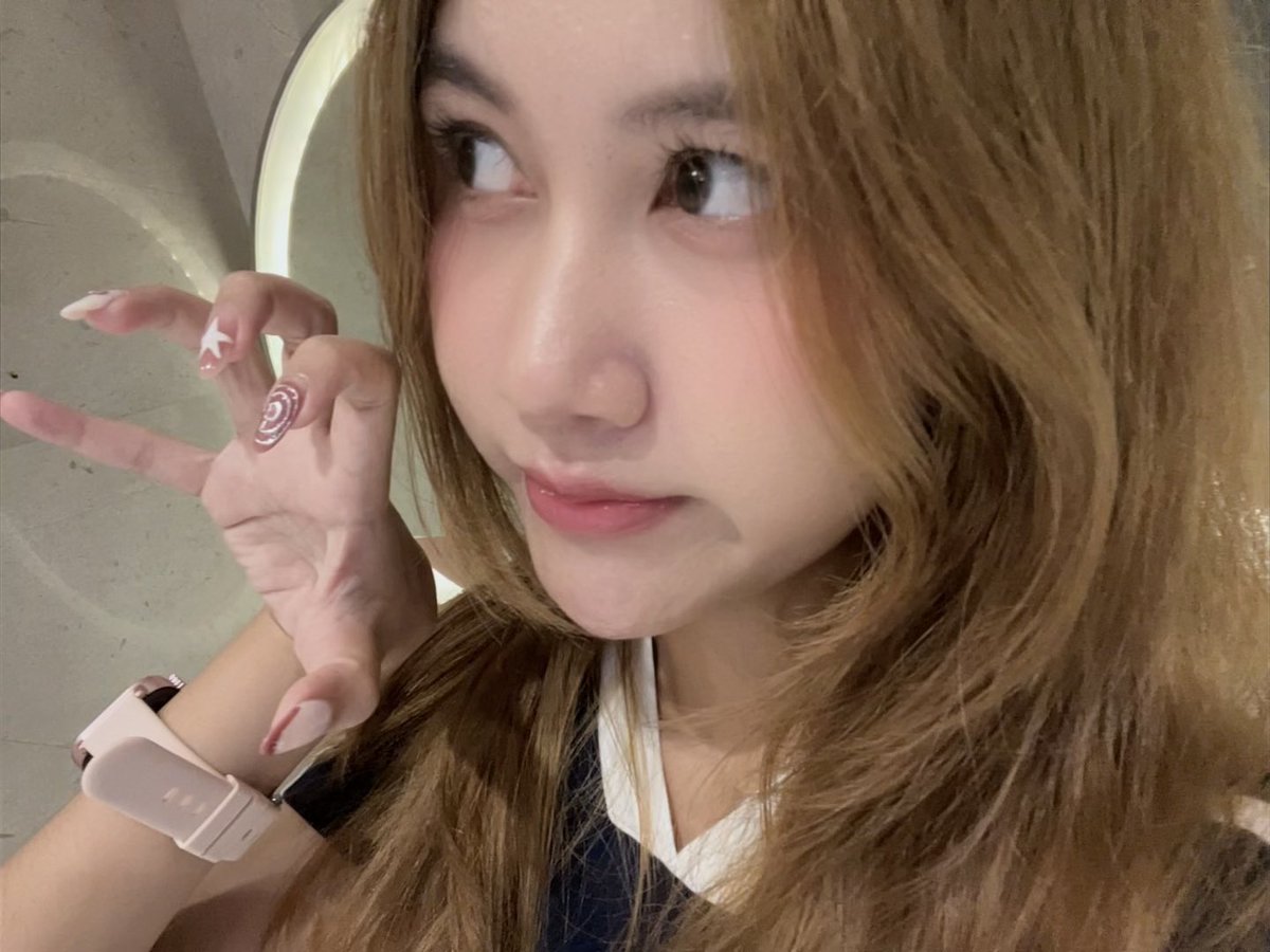 nay stacy tweet media