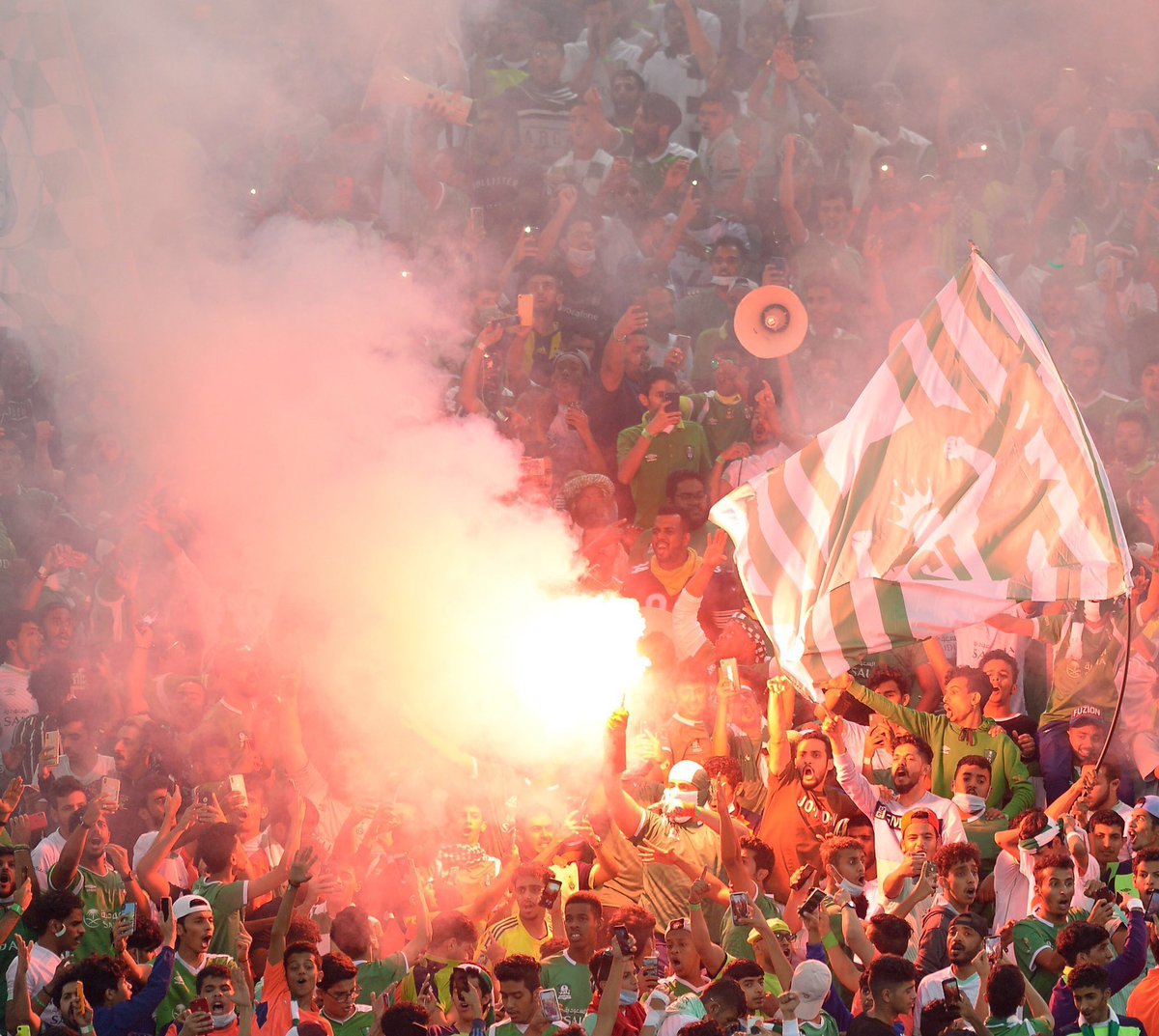 باسل 📊 tweet media