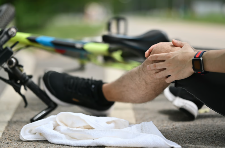IbbotsonBrady's tweet photo. Injured and unsure if you have a claim? A confidential consultation can help you understand your options with no upfront cost. Learn more: https://t.co/Sg4FTuI7TV #PersonalInjury #LegalAdvice https://t.co/P3oWgpKxpk