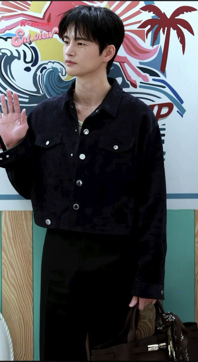 뭐든좋아 tweet media