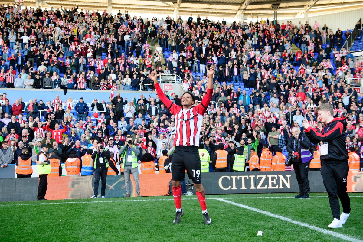 Lincoln City FC 🇺🇦 tweet media