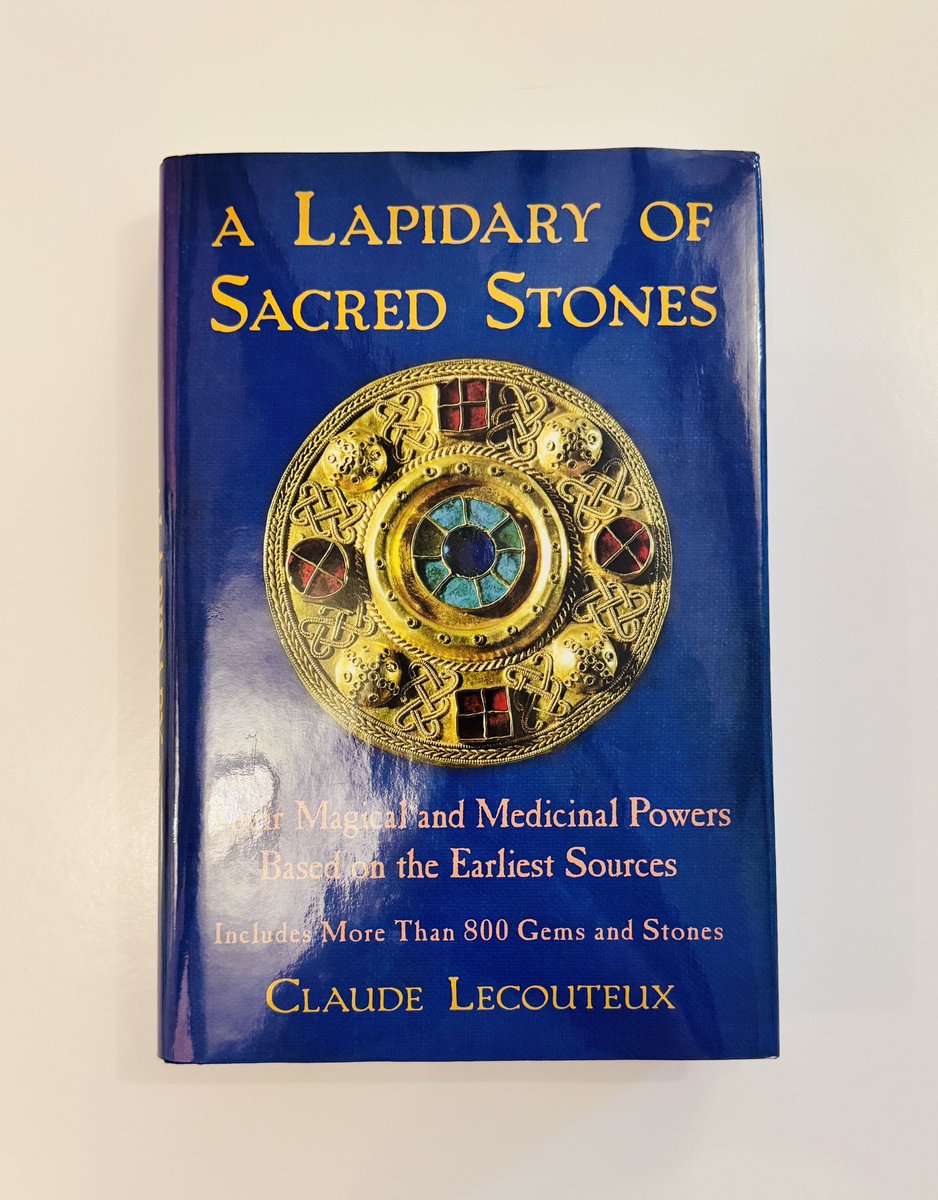 kristsingtoja's tweet photo. WTS / LFB / PH 🇵🇭

Claude Lecouteux Mythology and Magic Books

~ pre-loved but in very good condition
~ hard cover
~ take all for only ₱900

#ClaudeLecouteux #MagicSpell #TheLapidaryOfSacredStones #Amulets #Mythology https://t.co/hGe31yEn2N