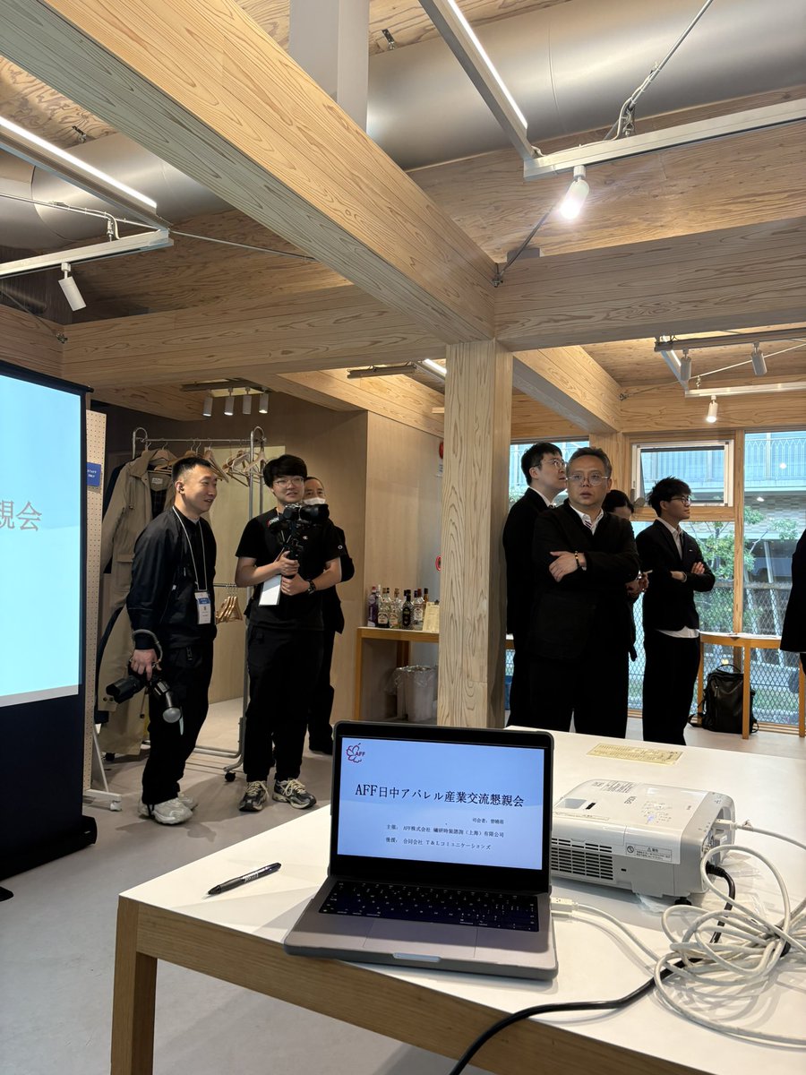 ほぼチャイニーズしか
おらん💦
何言ってるかわからん