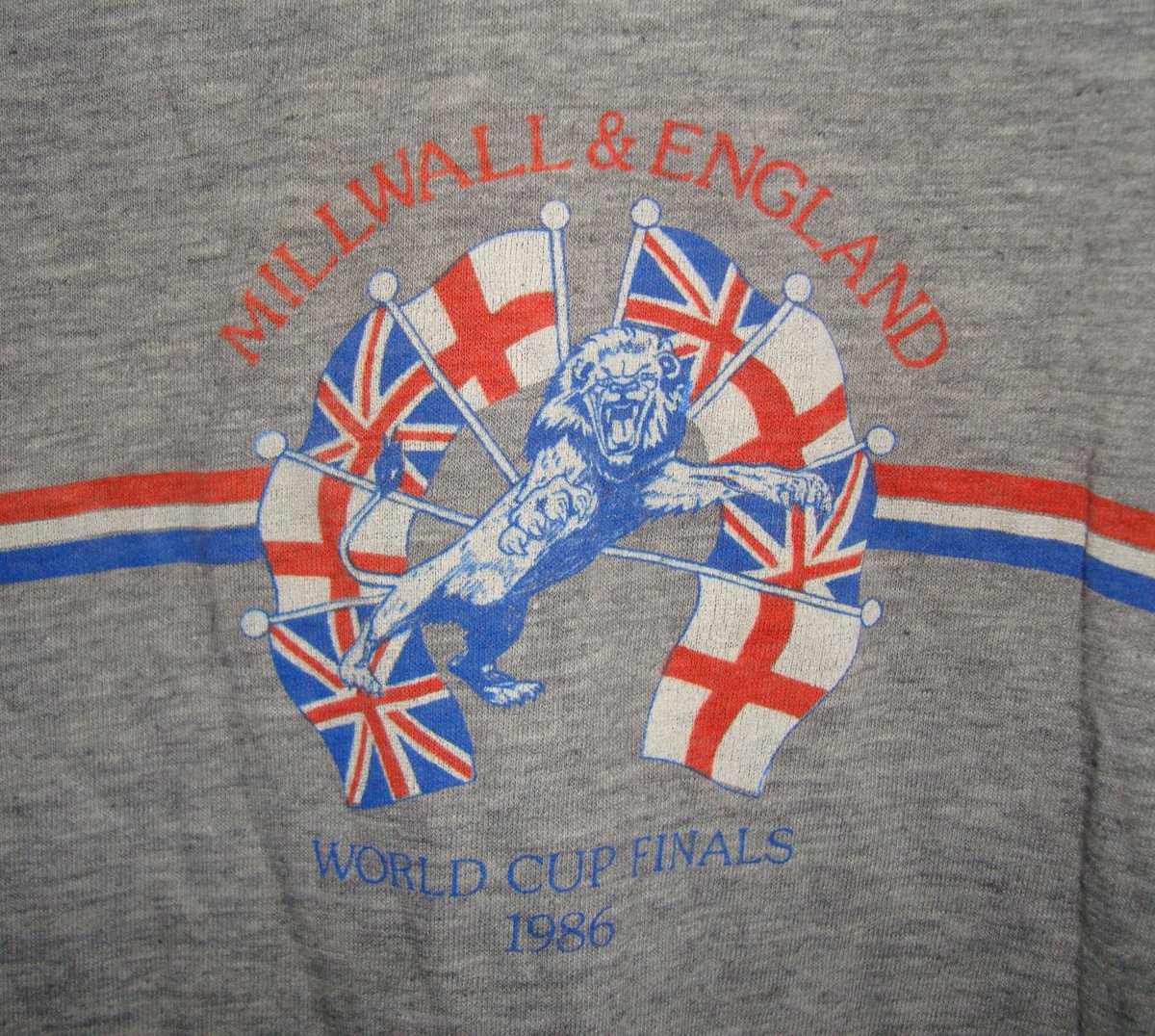 DEPTFORD_LION's tweet photo. #millwall world cup 86 ....bought this out of the little shed shop under the ilderton 40 year ago......still fits...............does it fuck... https://t.co/DBaNujV2dW