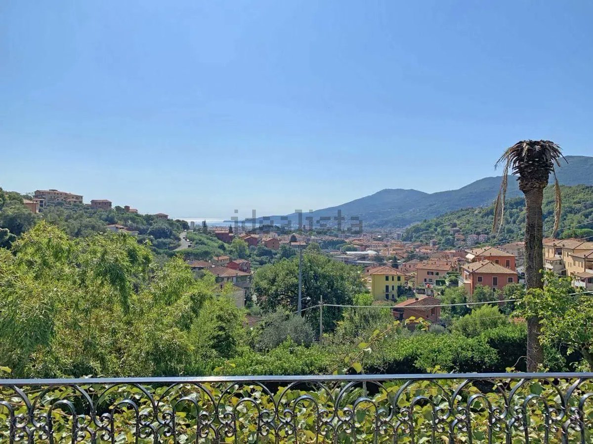 The Italian Exit tweet media