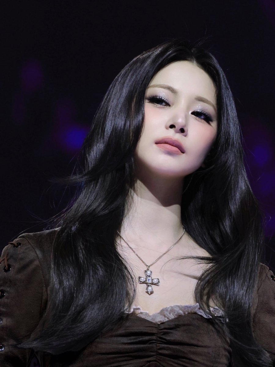 TWICE life tweet media