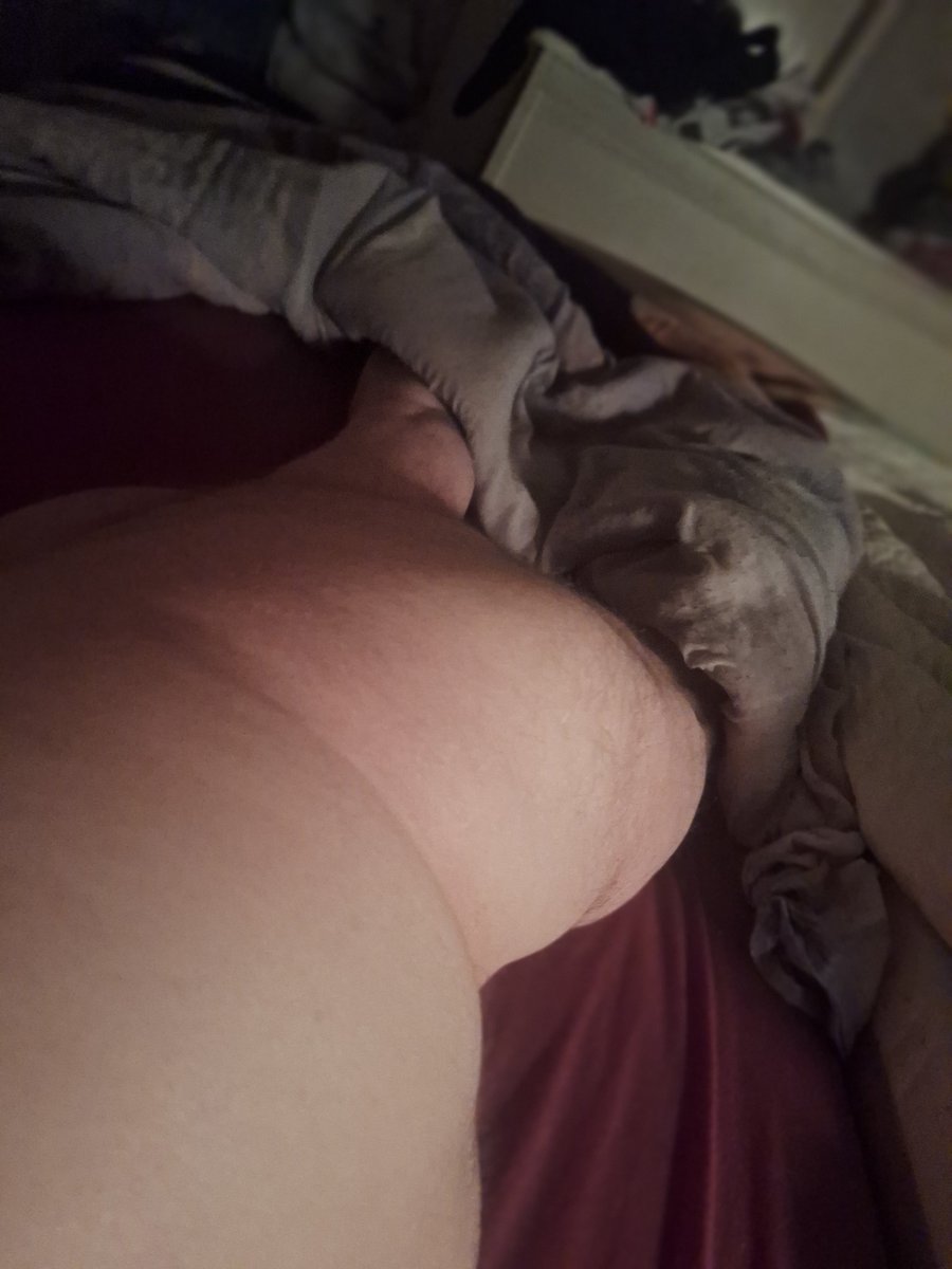 LouisII's tweet photo. What will you do if you find me like that? https://t.co/0FBCBuSCaS