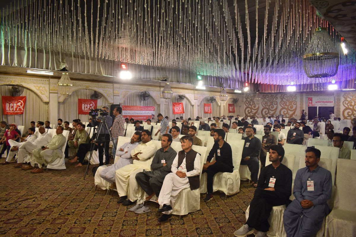 AsadRaiasad05's tweet photo. کسی کو تعداد وغیرہ پہ شک ہو تو۔۔۔۔۔
Congratulations to all the comrades on the first congress of RCP ✊🚩💙 https://t.co/etVgRgE20i