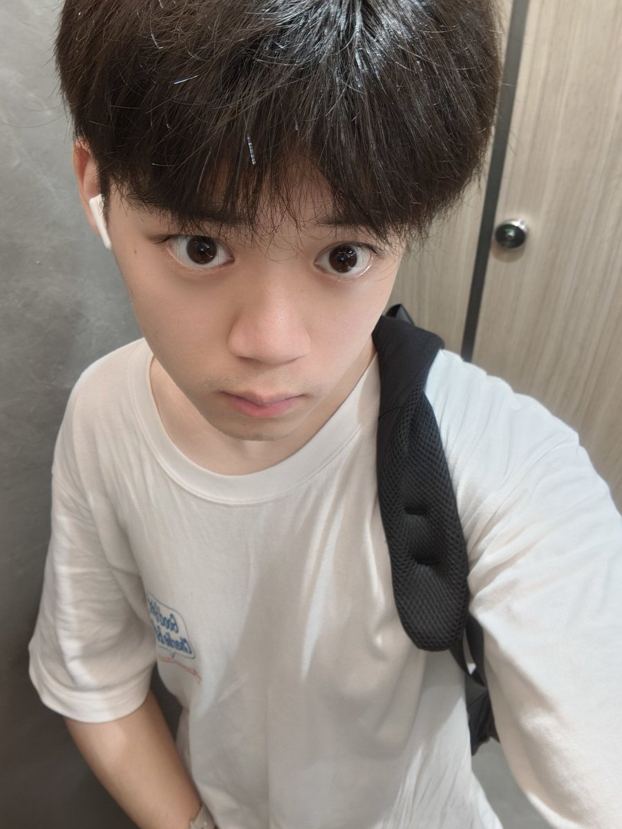 想幸福的cloud tweet media