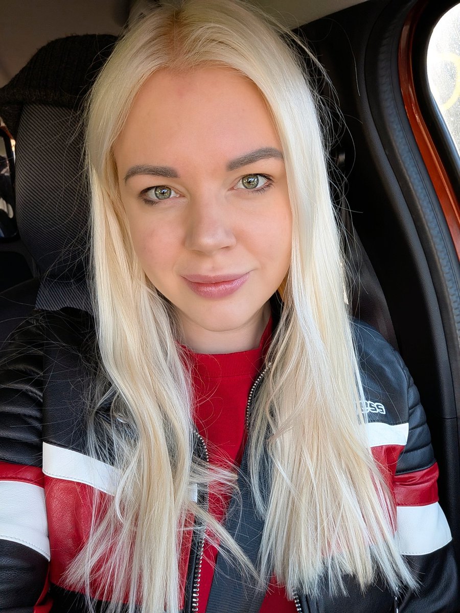 Lucinda Love tweet media