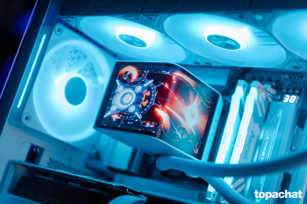 TopAchat's tweet image. Focus sur la superbe #DreamMachine, la config élaborée par la commu TopAchat, à gagner !

topachat.com/pages/detail2_…

➡ Ryzen 7 9850X3D
➡ @AORUS_France
RTX 5080 MASTER ICE
➡ @tryxglobal
PANORAMA ARGB
➡ DDR5 Kingston Fury Beast 32 Go
➡ @CORSAIRFRA Frame 4500X LX-R RGB