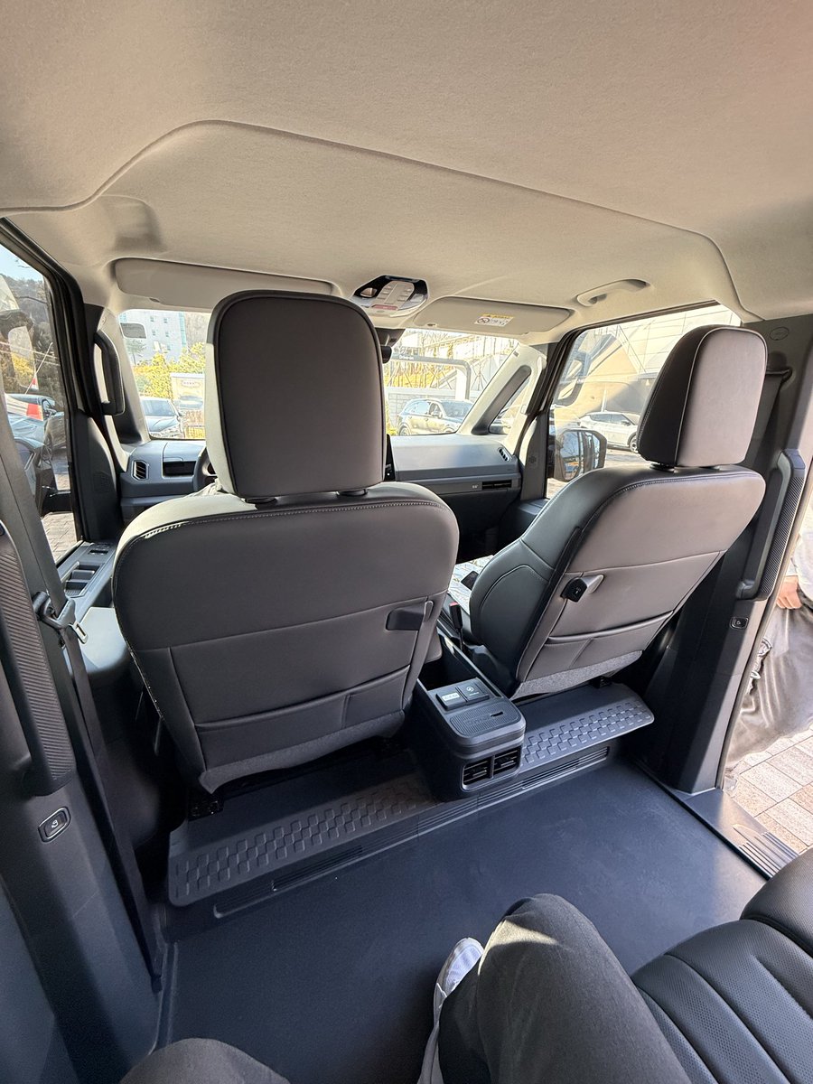 Akarow77's tweet image. 남들이 EV5을 시승할때 우리는 PV5를 탄다