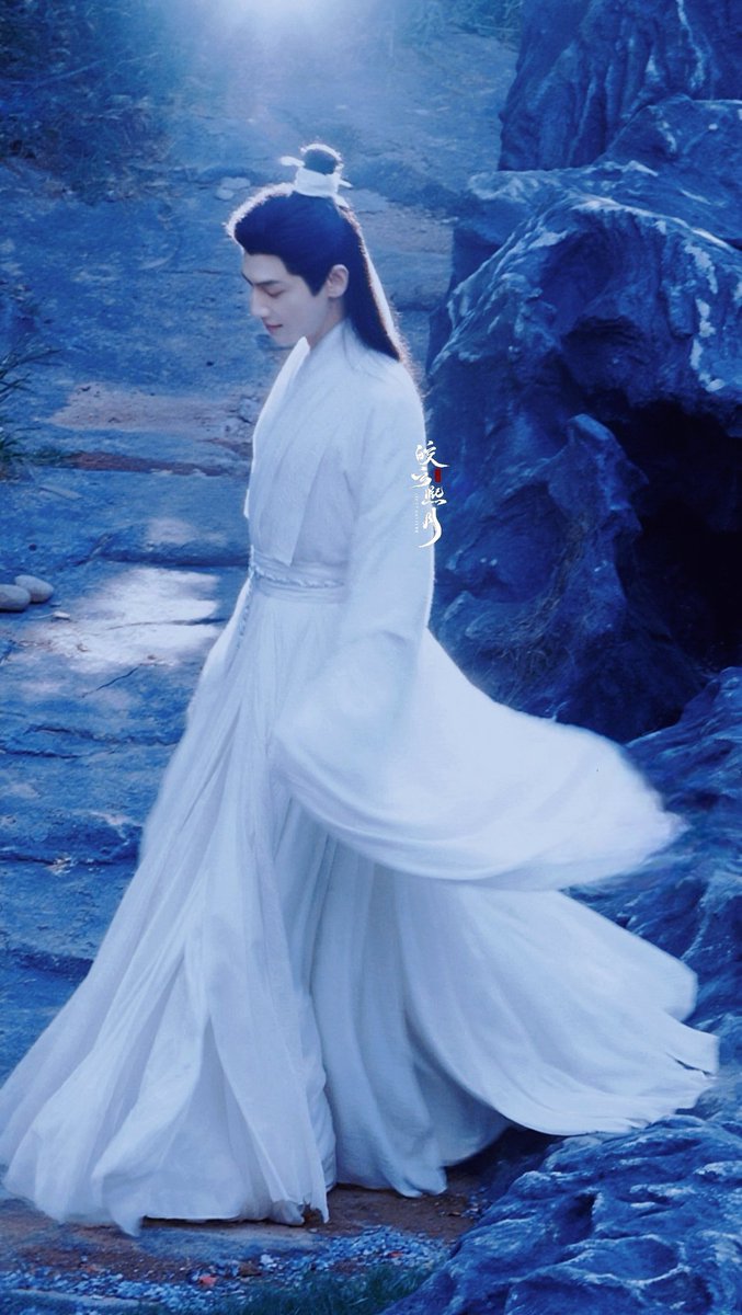 สาเหตุที่ท่านต้องจับแขนคนนั้นเดินเพราะท่านเดินคนเดียว ท่านมักจะลอย คนจะสืบเจอได้ว่าท่านเป็นแองเจิ้ว