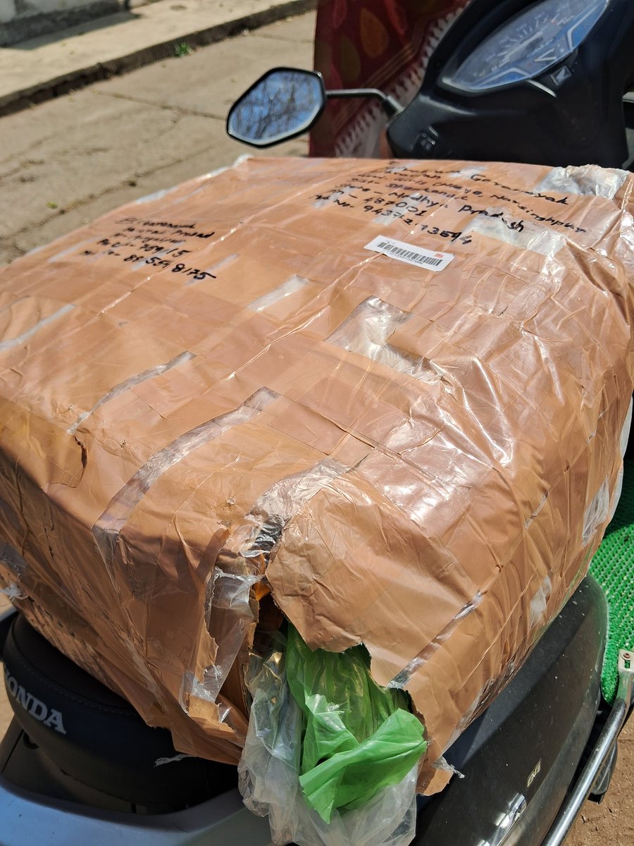 satya75pu's tweet photo. Many of my items are missing. My experience with India Post has been very bad in this incident. I’m extremely disappointed—this kind of issue seems common, and no one is held responsible. Place- Narsinghpur HO, M.P.
#IndiaPost 
#Complaint 
#ParcelIssue 
#CustomerExperience https://t.co/gOW6JldvUD