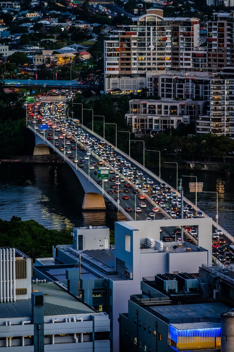 javanng's tweet photo. Peak hour on the M3.
#brisbanecity #brisbane #cityvibes #visitbrisbane #viewfromabove https://t.co/NwqO7vDWk5