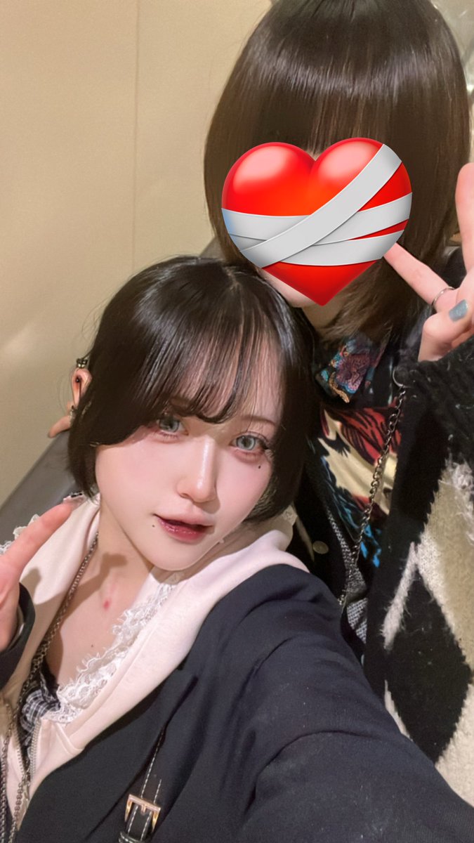 びびにゃ18:00~
のあにゃんに癒されてきたばっかりなので萌え萌えメイドさんですっ✨
会いにきて~♡隣は妹ちゃま