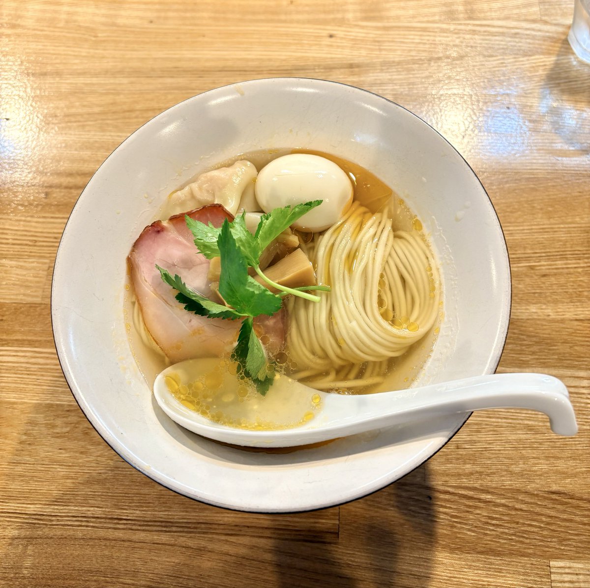 HandeHanne's tweet photo. 今日もまた恋した

#ラーメン女子
#ラーメン好きとつながりたい
#いいねした人フォローする
#いいねした人全員フォローする
#フォロバ100
#相互フォロー
#相互フォロー募集 https://t.co/VKJlfHEHzM