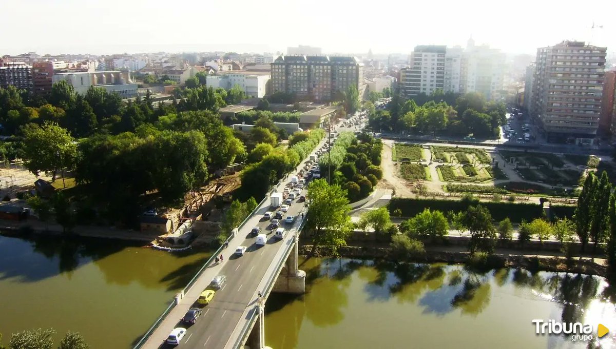 TribunaVall's tweet image. 👀 #Ciudad | Valladolid encarga el rediseño del Puente de Poniente por casi 200.000 euros

tribunavalladolid.com/noticias/44032…