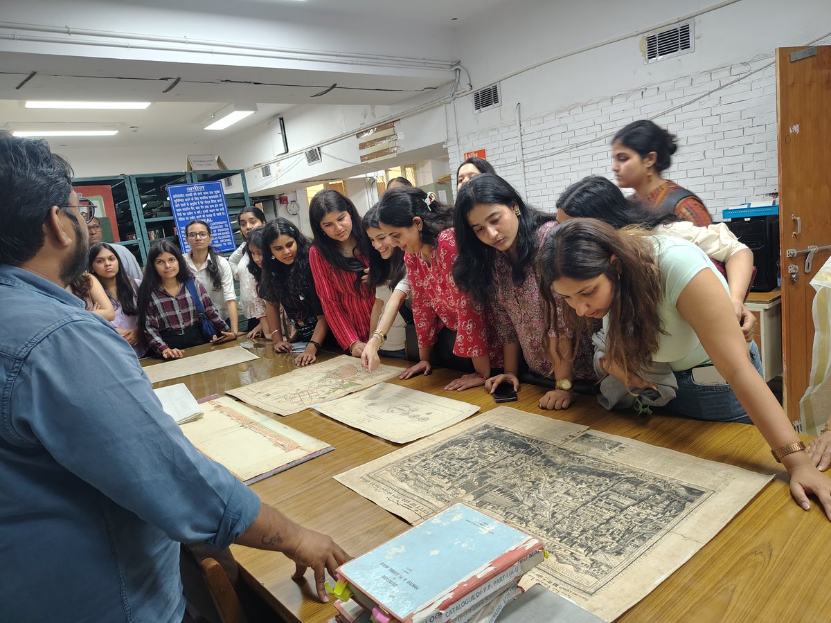 National Archives of India tweet media