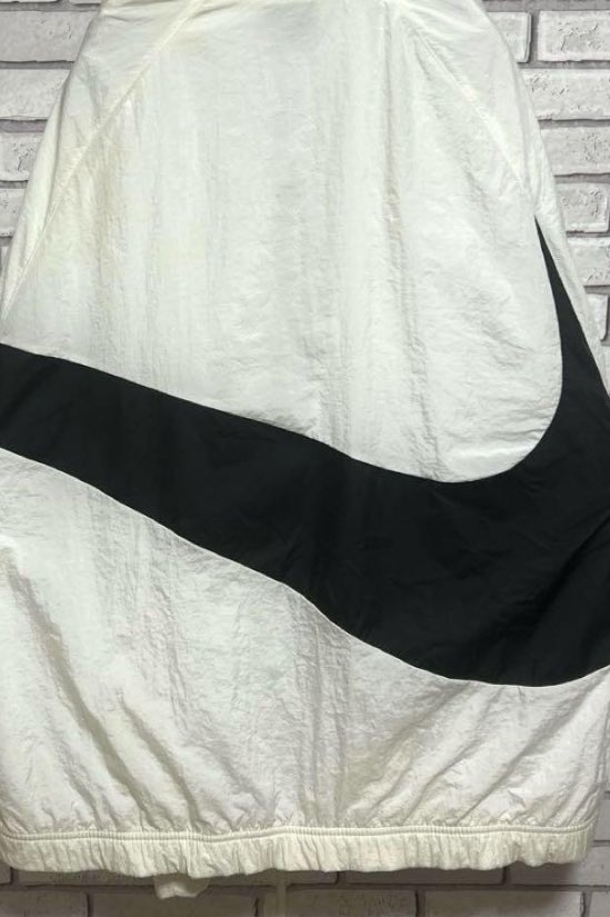 momohikihello's tweet image. モロNIKEのナイロンジャケット古着で買いました❤️笑 #NIKE #ナイキ #古着