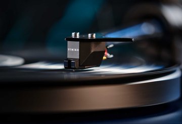 pacificaudio_PA's tweet image. 【SUMIKO Amethyst】
高音質MMカートリッジ😀

ヌード・ラインコンタクト、MM型らしい力強さとMC型に匹敵する繊細な表現力👆
超低ノイズ、ダイナミックレンジ広し👆

オーディオユニオン各店でお買い求めいただけます
audiounion.jp/ct/news/articl…

#DISKUNION #AUDIOUNION #オーディオ