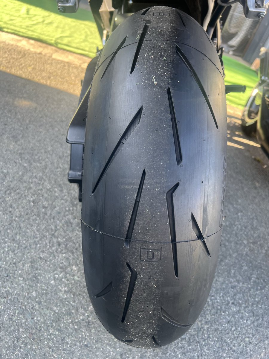 FREEDOM1987943's tweet photo. #CBR600RR  #PC40
 #ピレリクワトロコルサ
 #DID520チェーン
 #サンスターレーシングスプロケット

他パーツ待ち😊 https://t.co/N0BDY85xMY