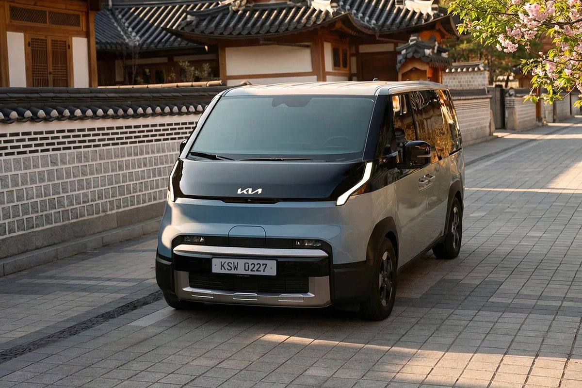 Kia_Worldwide's tweet image. As color returns with the season, the PV5 becomes part of the moment.

#Kia #PBV #PV5 #MovementThatInspires