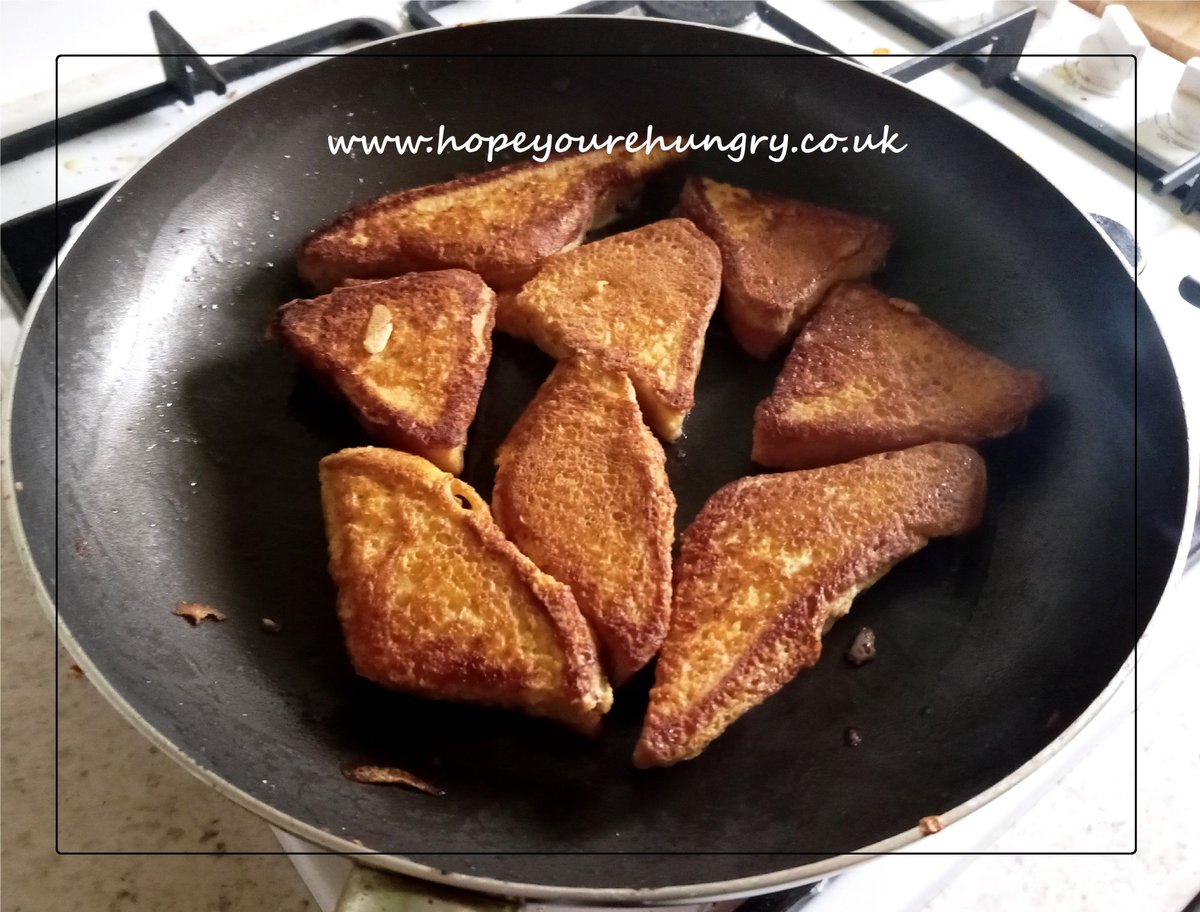re_hungry's tweet image. Good morning lovely Hungrys &amp;amp; happy #Tuesday! There's fresh coffee, fruit &amp;amp; a little Pain Perdu - recipe: hopeyourehungry.co.uk/french-toast-f… Fabulously fragrant French Toast with warm orange syrup. Have a #delicious day &amp;amp; stay hungry! ;) x #bakeithappen #breakfast #recipes #easymeals