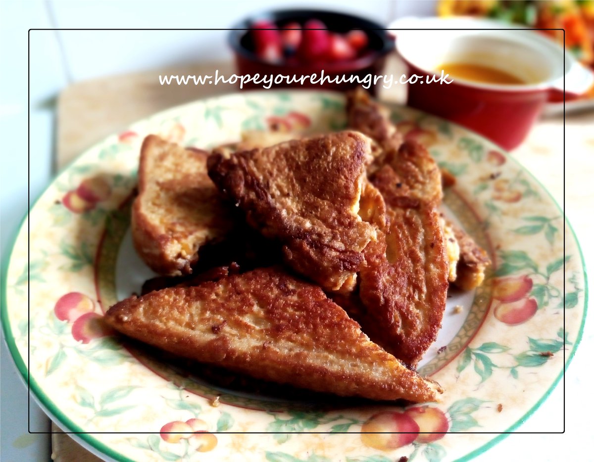 re_hungry's tweet image. Good morning lovely Hungrys &amp;amp; happy #Tuesday! There's fresh coffee, fruit &amp;amp; a little Pain Perdu - recipe: hopeyourehungry.co.uk/french-toast-f… Fabulously fragrant French Toast with warm orange syrup. Have a #delicious day &amp;amp; stay hungry! ;) x #bakeithappen #breakfast #recipes #easymeals