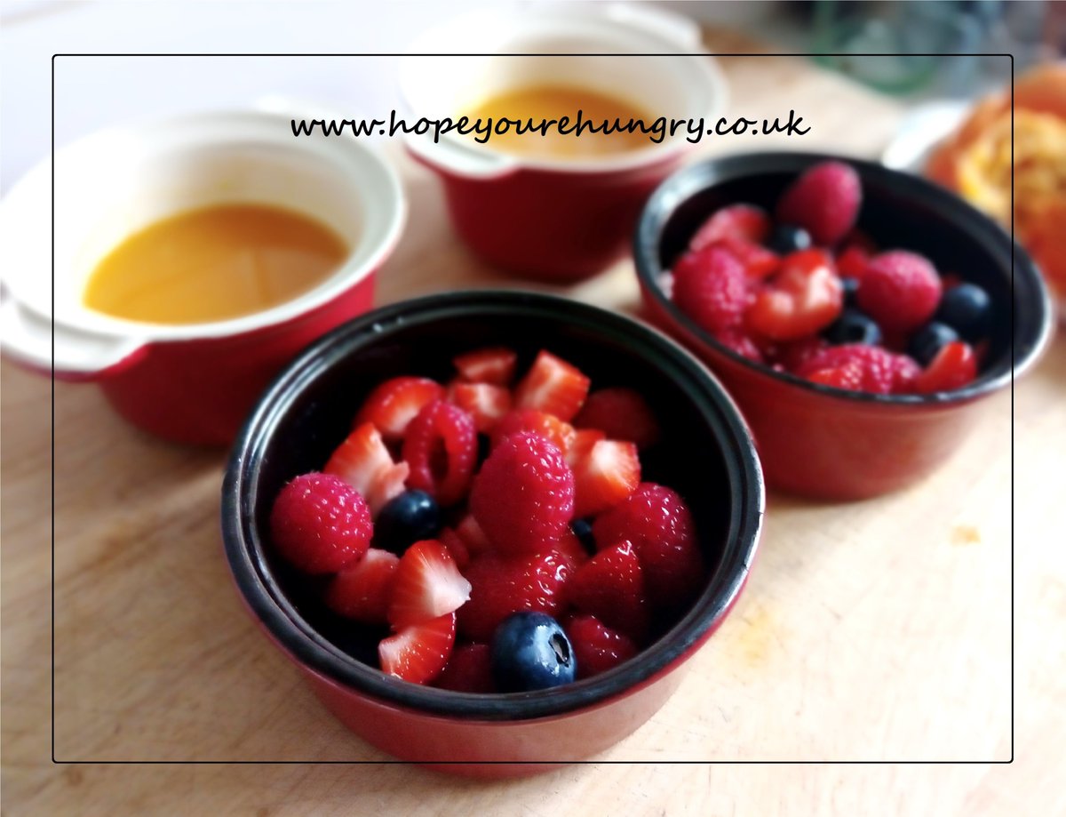 re_hungry's tweet image. Good morning lovely Hungrys &amp;amp; happy #Tuesday! There's fresh coffee, fruit &amp;amp; a little Pain Perdu - recipe: hopeyourehungry.co.uk/french-toast-f… Fabulously fragrant French Toast with warm orange syrup. Have a #delicious day &amp;amp; stay hungry! ;) x #bakeithappen #breakfast #recipes #easymeals