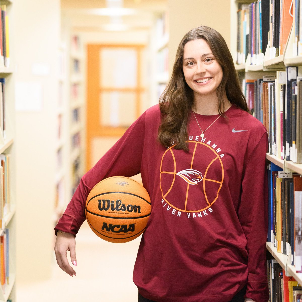 SusquehannaU's tweet photo. One of 61 student-athletes nationwide to receive the Kay Yow Servant Leader Award, Julia Roth '26 has shown what it means to be a River Hawk on and off the court. 🏀 📚 

Read the full story ➡️ https://t.co/Lpvb9ezFSf 

#SusquehannaUniversity #DIIIWeek https://t.co/aAkHe9SS5T
