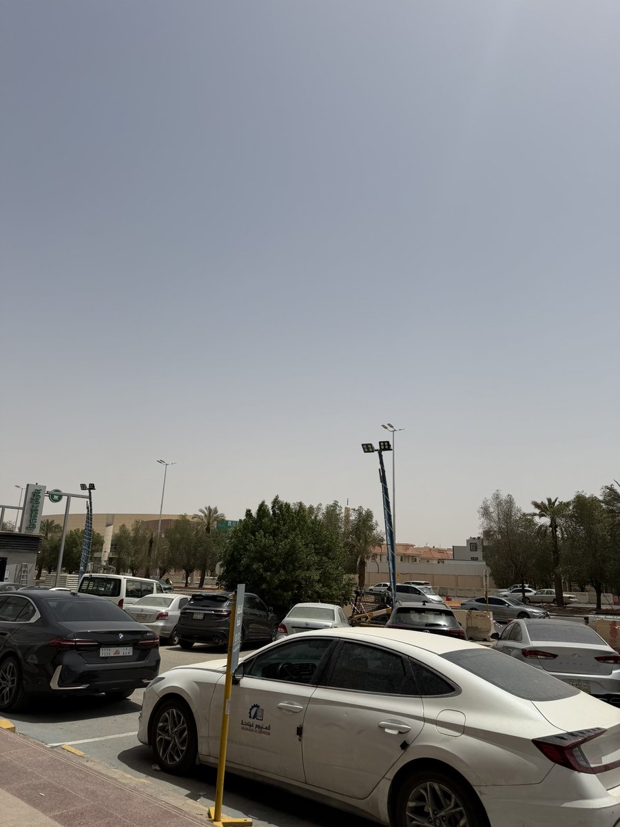 Best_items55's tweet photo. اجواء الرياض اليوم غير��� https://t.co/gtXxU6qjfv