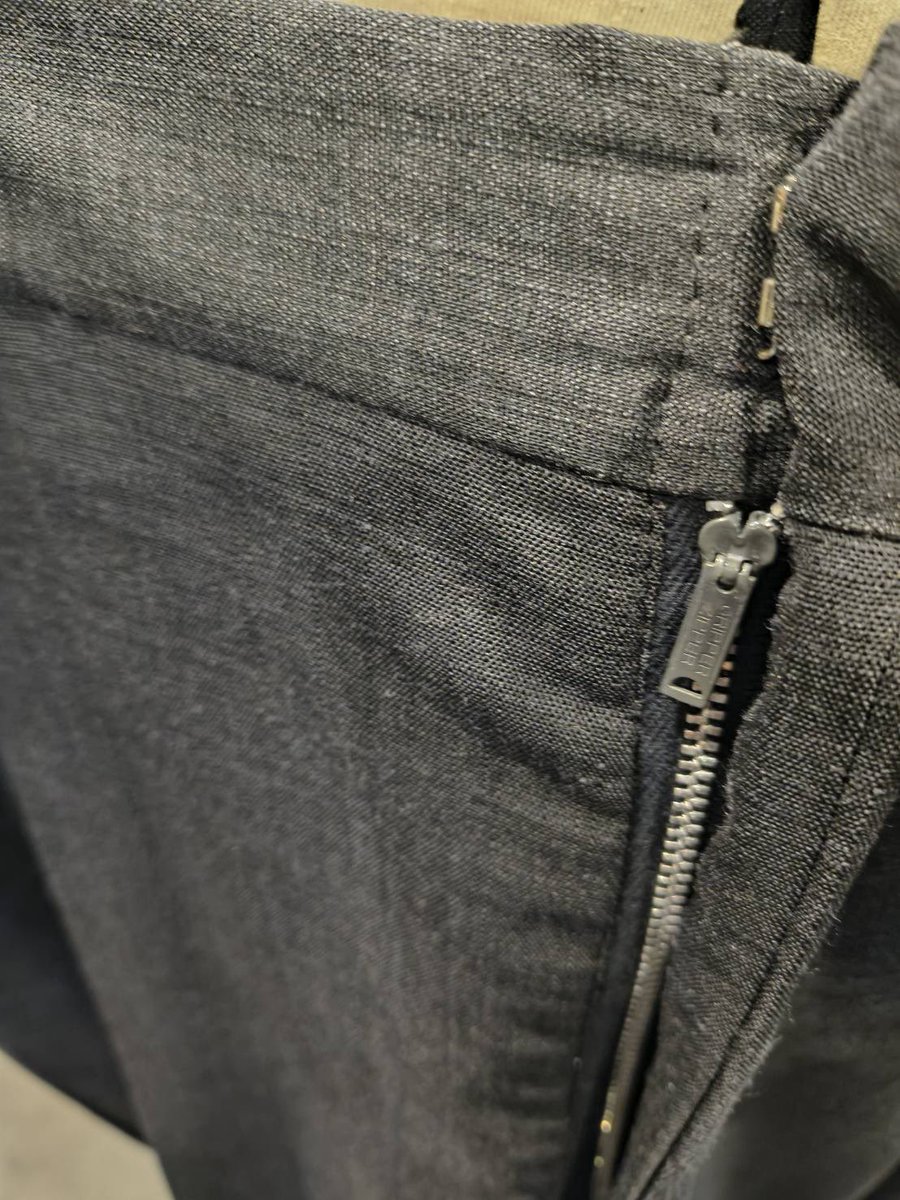 Lucky_Virus_'s tweet photo. NEW pants✨

【1950s~ USA】
WoolSlacks
DarkGray
36×30
タック入りワイドシルエット
GRIPPERアルミジップ https://t.co/20aAy5jSgQ