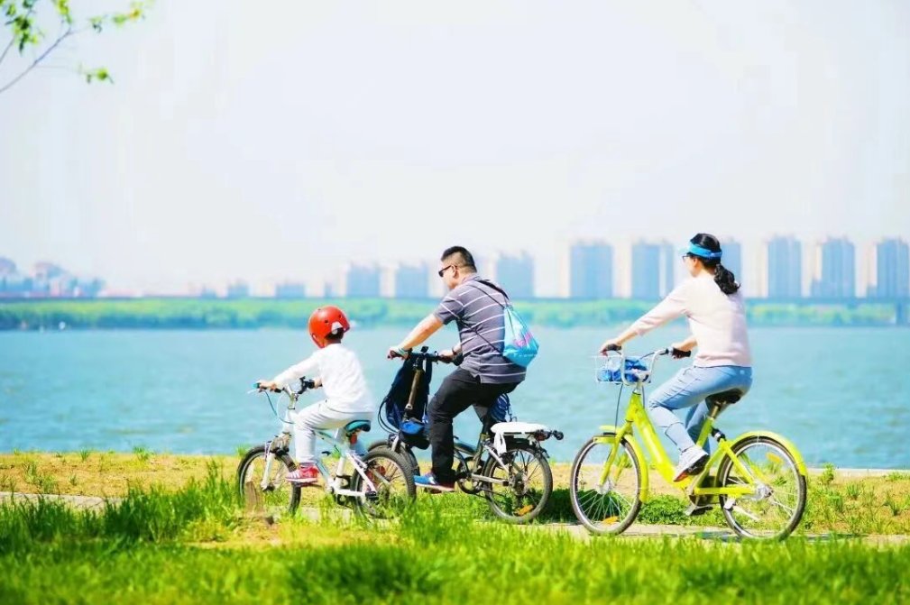 SIPnewscenter's tweet image. Soak up the beauty of spring at Peach Blossom Island on Jinji Lake🌸, cycle and camp around Yangcheng Lake🚲⛺, explore museums and local companies on study tours🏛 and enjoy lively markets and events at malls🛒🛍…

During the six-day #springbreak and #QingmingFestival holiday,