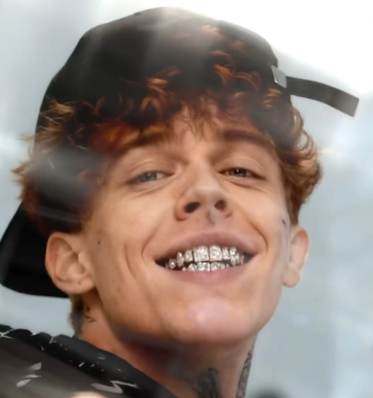 CanYouBlaneMe tweet media