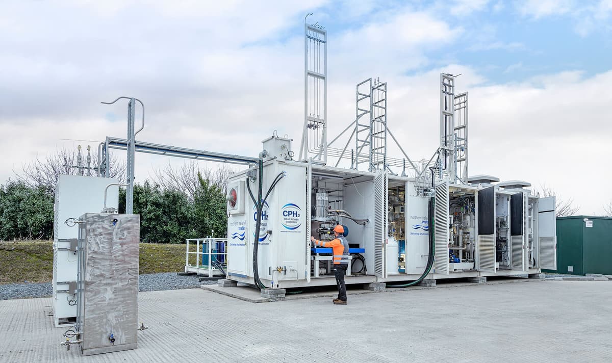 h2_view's tweet image. UK-based membrane-less electrolyser firm Clean Power Hydrogen (CPH2) could allow a US firm to produce up to 100MW of its hydrogen production systems for sale in North America. dlvr.it/TRvkrz #hydrogen #HydrogenNow #H2View