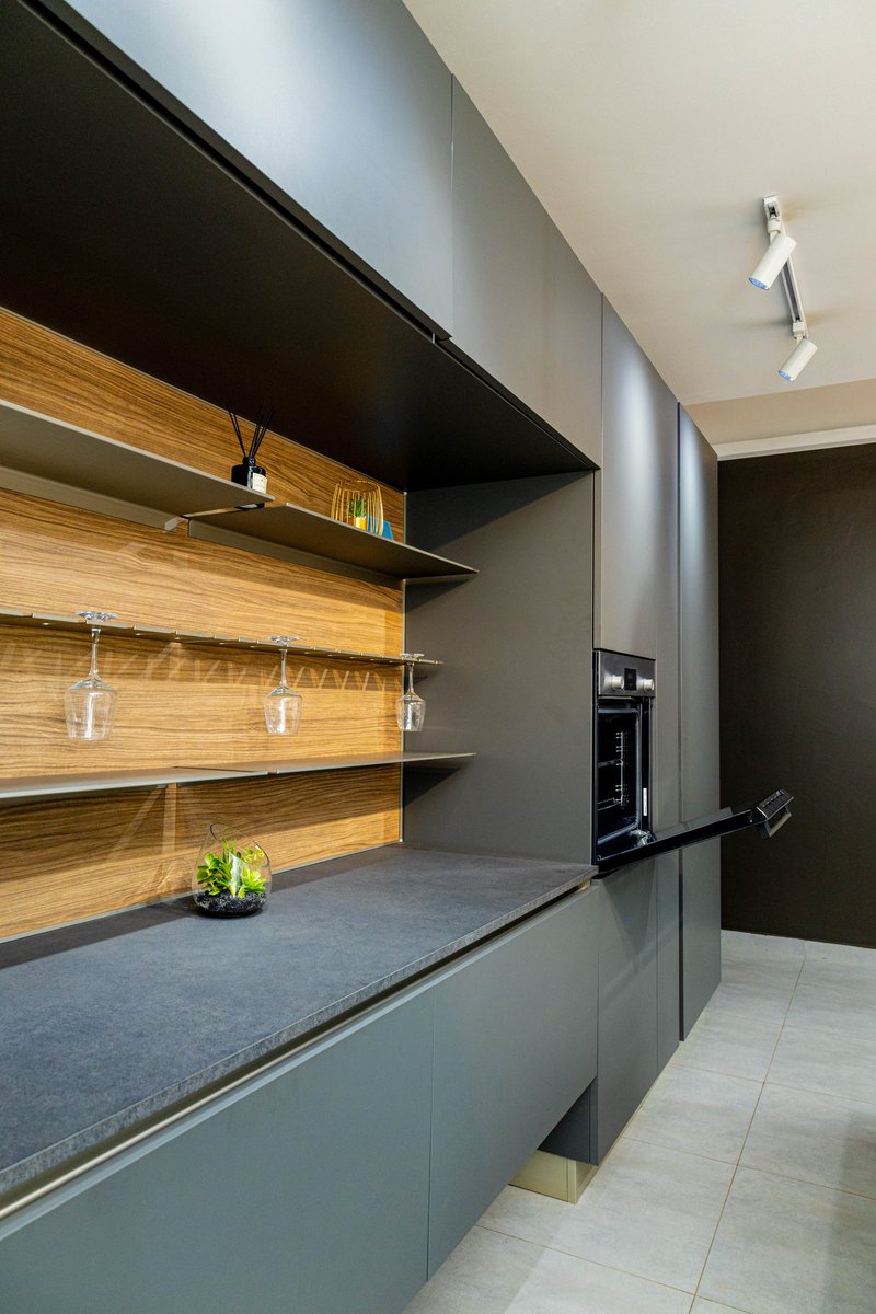 KitchenItaliaUg's tweet photo. Make life easier with Italian Kitchens🇺🇬 @StosaCucine
Built-in appliances deliver perfect functionality, convenience, &amp; elegance. Skip the hassle of sourcing for the best appliances and future repairs, enjoy pride in your beautiful home.
Let's design your dream kitchen together https://t.co/raQxgmexlm