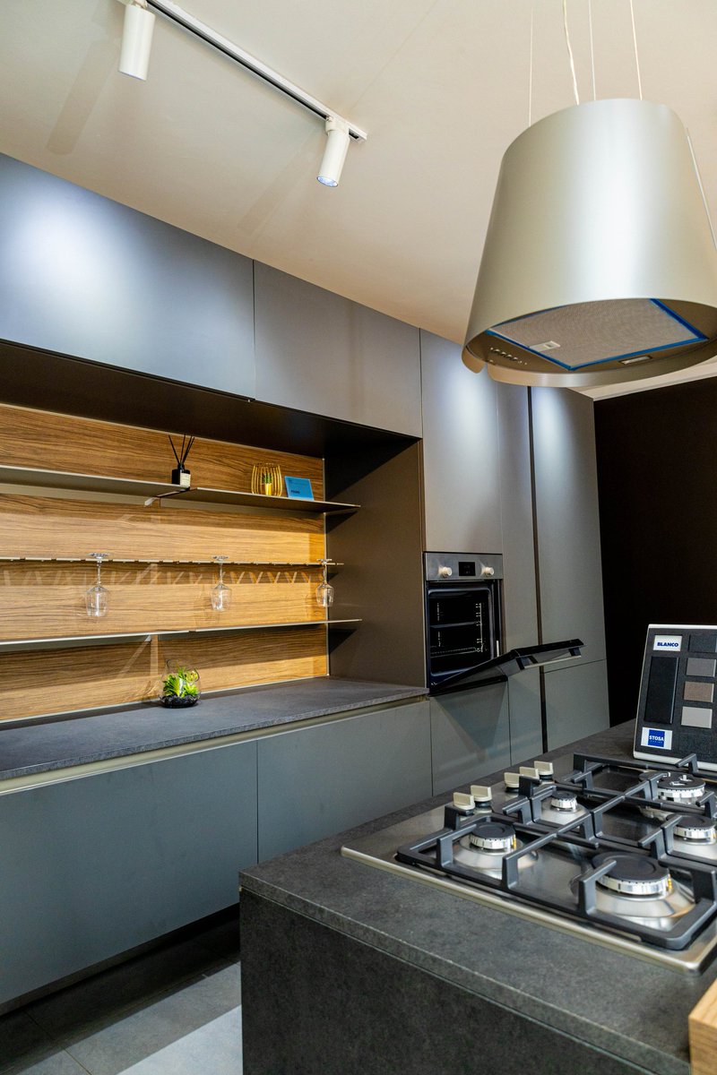 KitchenItaliaUg's tweet photo. Make life easier with Italian Kitchens🇺🇬 @StosaCucine
Built-in appliances deliver perfect functionality, convenience, &amp; elegance. Skip the hassle of sourcing for the best appliances and future repairs, enjoy pride in your beautiful home.
Let's design your dream kitchen together https://t.co/raQxgmexlm