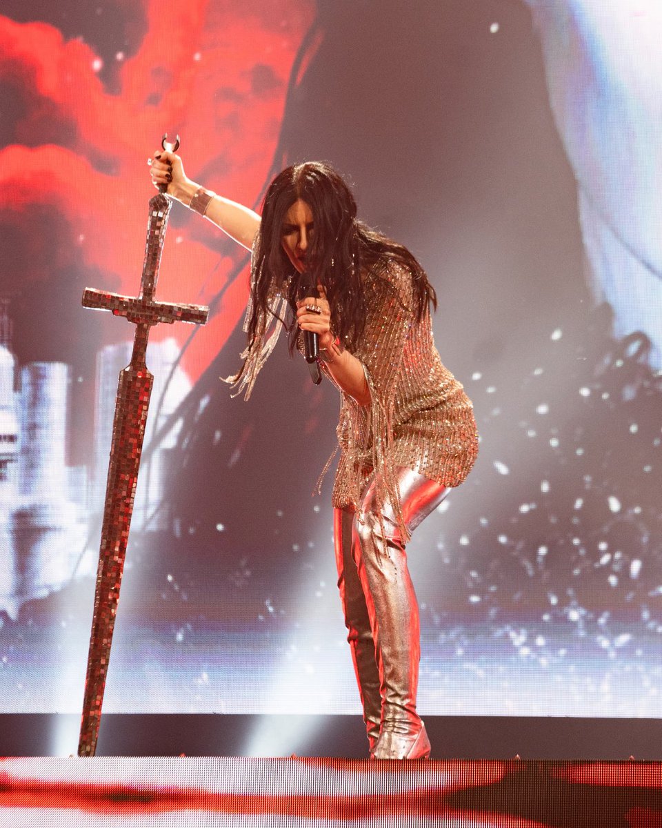 MovistarArenaEs's tweet photo. ❤️ ¡ @LauraPausini ha dejado a todo el #MovistarArena de Madrid boquiabierto con su show! ¡Seguimos sin superarlo!

📸 Nicolas Loretucci, Óscar Lafox y Laura Quiles https://t.co/cpcz4wvH3P