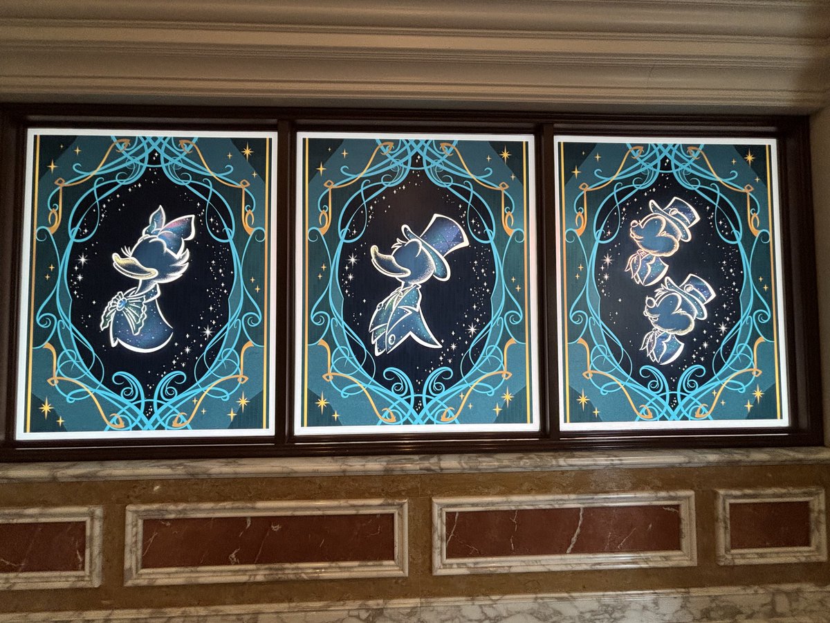 ミラコスタの装飾凄かった💙
 #ポッチのディズニー日記