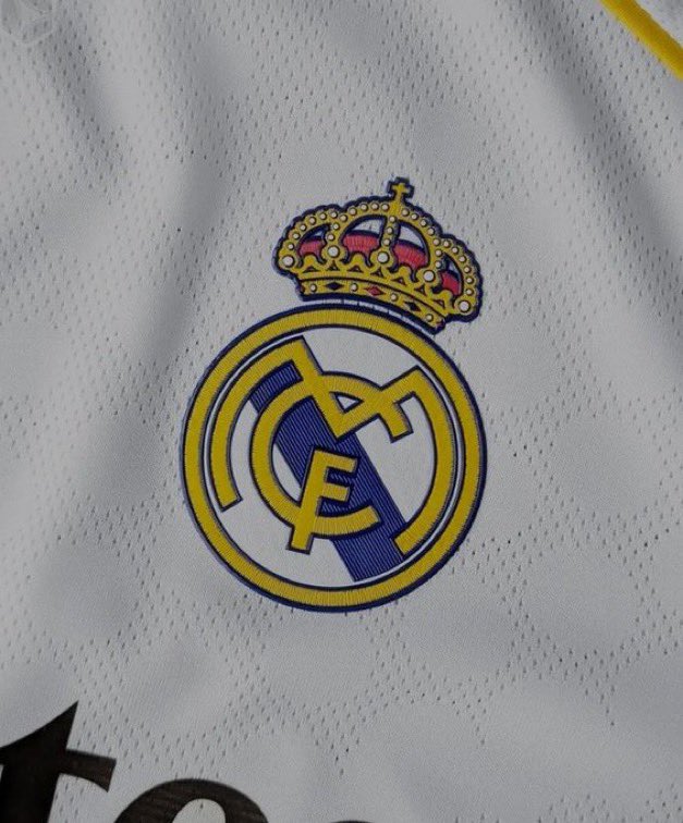 vrf187's tweet photo. سُعداء باليوم الذي يلعب فيه ريال مدريد حتى وإن كان في اسوأ حالاته .. أنا الأبيض إذا غيري تلون 🤍🤍

مسائكم ابيض 🙋‍♂️🤍

وإن فاز عارفين متابعيني القدامى ما يحتاج 🎁😛💵

🔂 🔂🔂 + تعليق 

#MadridDay #ريال_مدريد #بايرن_ميونخ https://t.co/461SCHNcxd