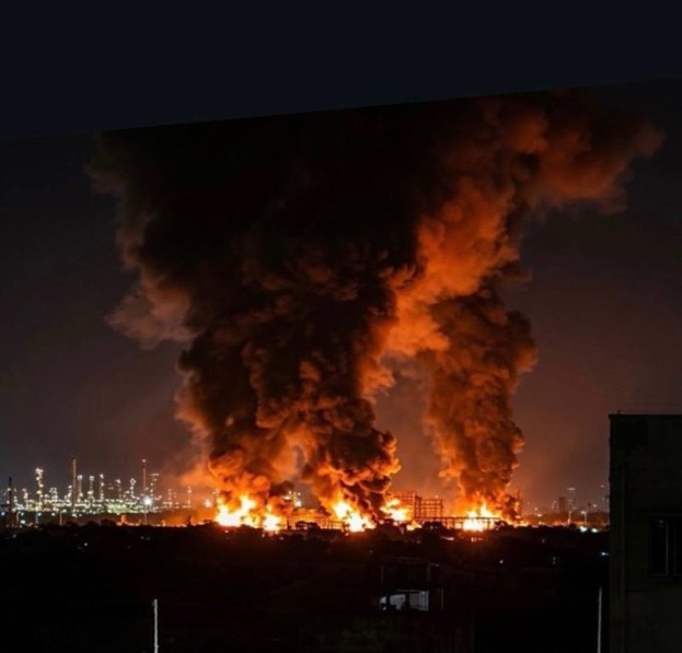 ShaykhSulaiman's tweet photo. BREAKING: MEHRABAD INTERNATIONAL AIRPORT IN TEHRAN FOLLOWING US/ISRAELI STRIKES https://t.co/06CtMzv9Ro