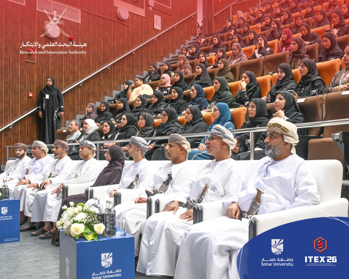 RIA_OMAN's tweet photo. #يحدث_الان 
يرعى المكرم الشيخ الدكتور/ هلال بن علي الهنائي، نائب رئيس مجلس الدولة، حفل الإعلان عن المتأهلين للمشاركة في المعرض الدولي للاختراع والابتكار والتكنولوجيا(ITEX 2026) – كوالالمبور، ماليزيا.
وذلك بحضور الدكتور حمدان بن سليمان الفزاري، رئيس جامعة صحار، والدكتور صلاح بن صومار الزدجالي، المكلف بتسيير أعمال المديرية العامة للبرامج وبناء القدرات.

@Soharuniv