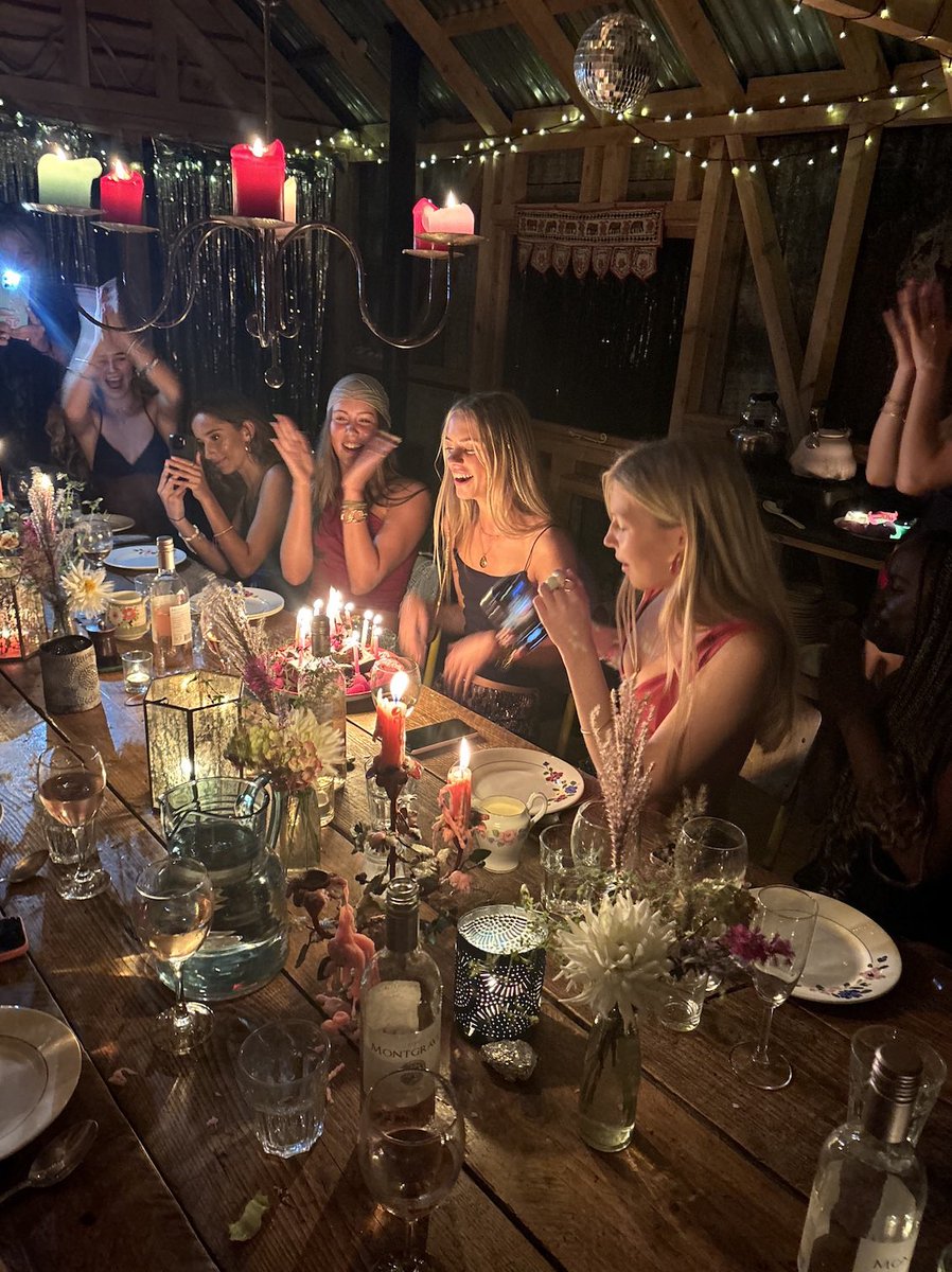MadDogsglamping's tweet image. PARTY TIME!

We have ltd availability left for groups who want to book the whole glampsite for their party

April 24/26
May 8/10
June 26/28

#glamping #Partylocation #henparty #henpartylocation #dogfriendlyglamping #visitherefordshire #deanwye #wyevalleyglamping #selfcatering