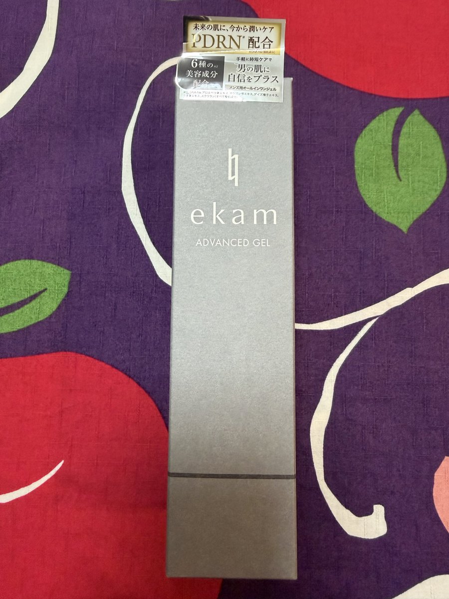 Gjbu7's tweet photo. TikTokで頼んだ商品が届きました

ekam エカム アドバンスドジェル 150ml オールインワンジェル 化粧水/美容液/乳液/保湿クリーム/アフターシェーブ 1本5役保湿 エイジングケア メンズ 時短

お風呂上がりに早速使ってみよう😊 https://t.co/y3vDKuta7v